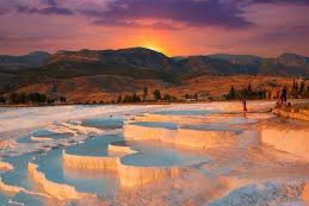 Pamukkale: Doğanın Beyaz Mucizesine Yolculuk